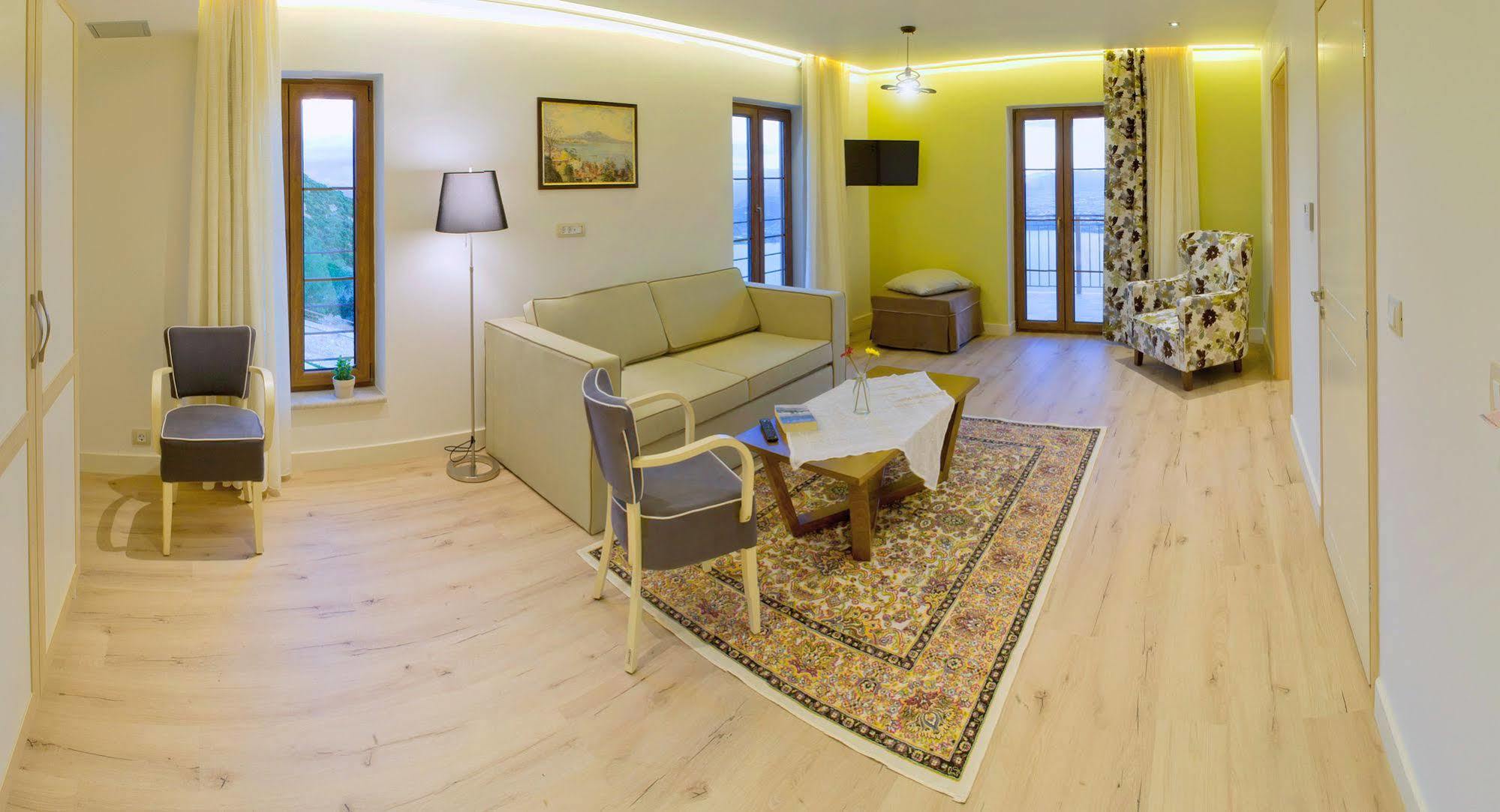 Arktos Hotel Янина Экстерьер фото